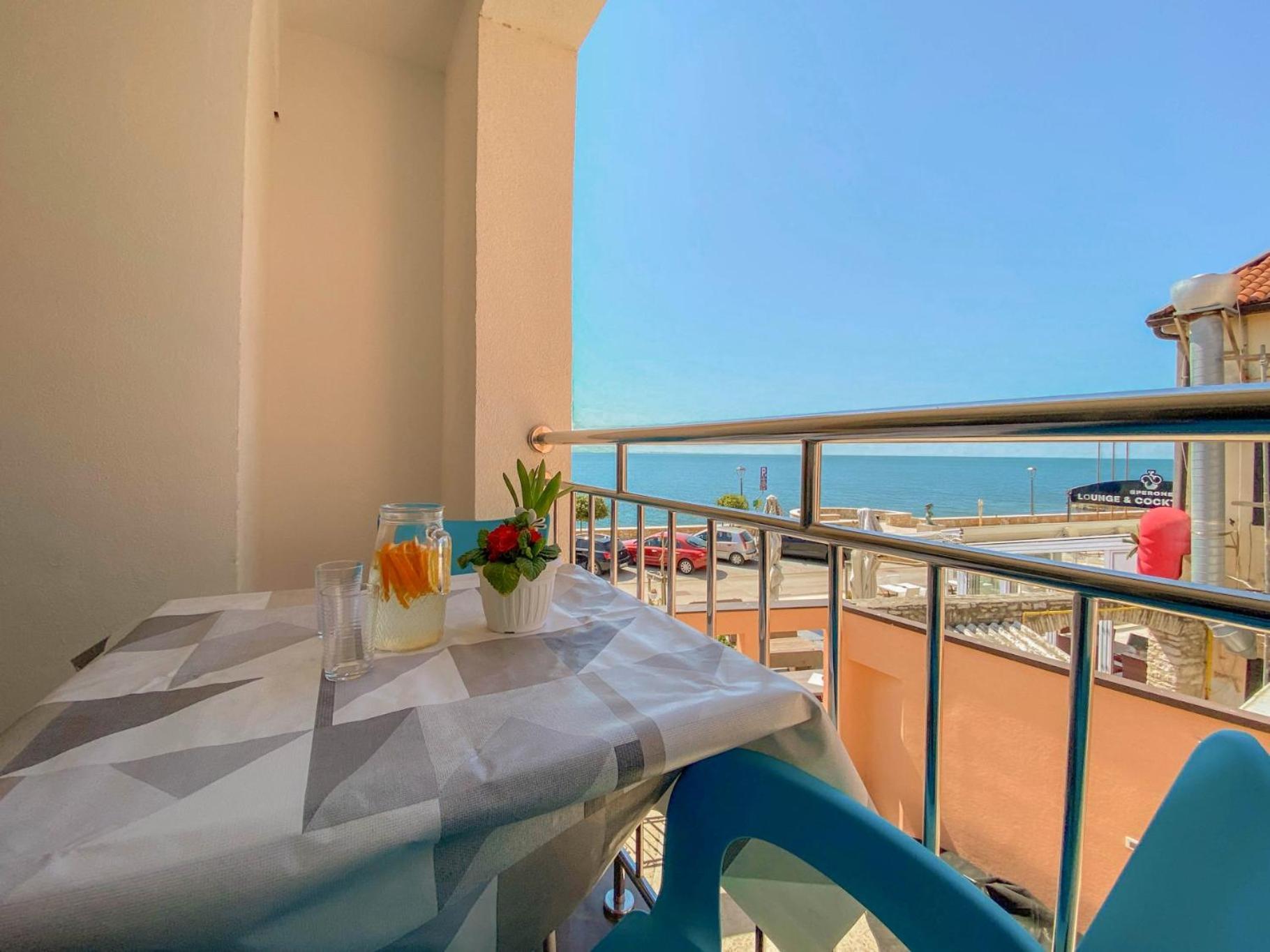 Libera One Apartment Novigrad  Luaran gambar